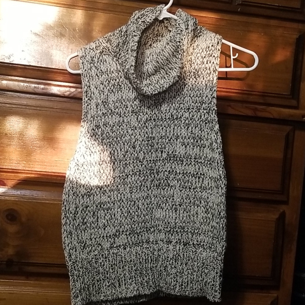 Kendal and Kylie sweater top